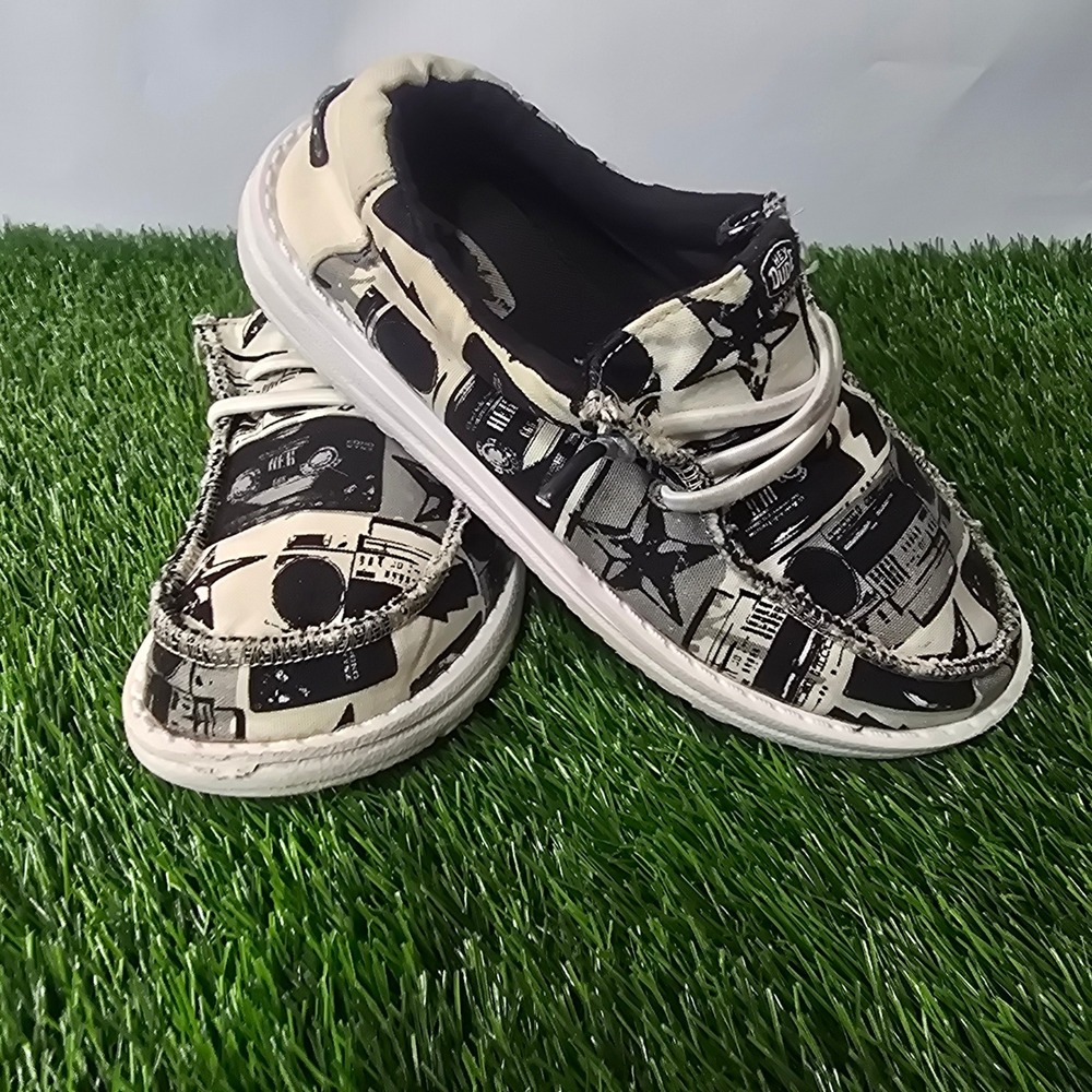 Hey Dude YT1 White Black Wally Y Boombox Loafers Kids Slip On Shoes 42223-103
